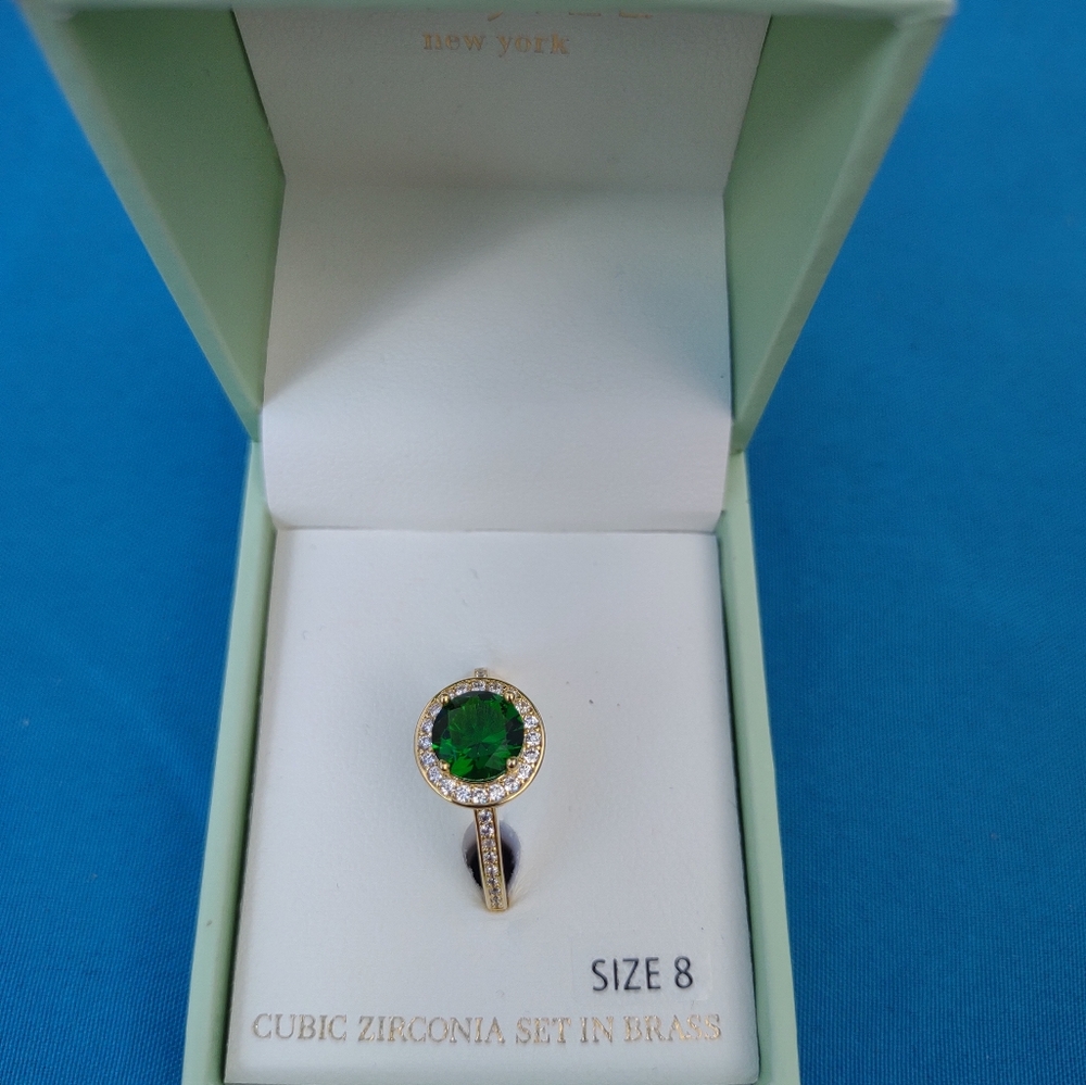 Emerald ring